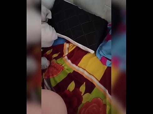 ❤️ Minu toakaaslane jääb üksi koju, sest tema abikaasa läheb puhkusele ja ma kasutan võimalust teda nussida ja täita tema perse piimaga ❤ Pornovideo at et.sexycamse.top ☑